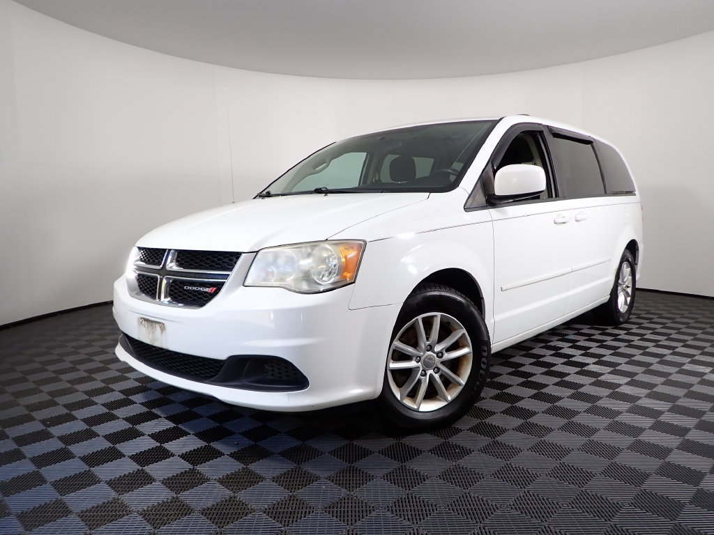 Used 2015 Dodge Grand Caravan SXT FWD image 2