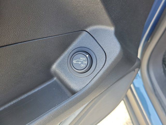 Used 2024 GMC Terrain SLT FWD image 33