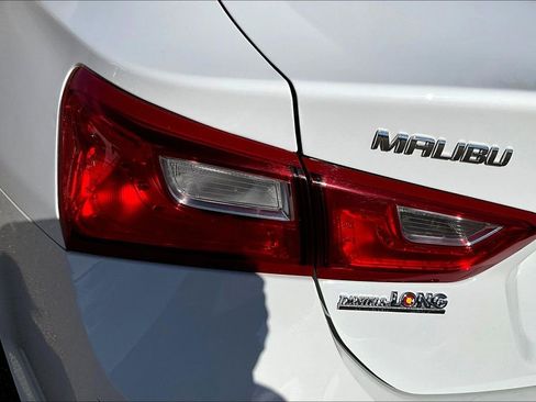 Used 2024 Chevrolet Malibu LT image 32