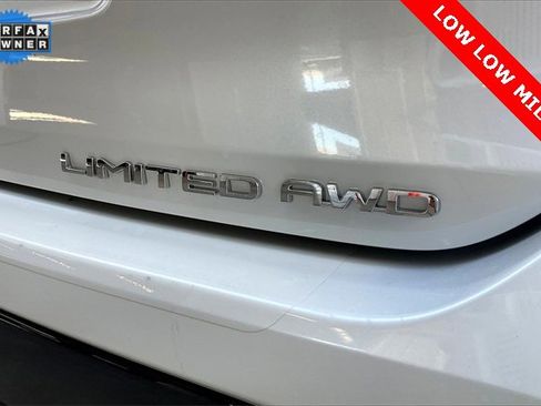 Used 2023 Toyota Highlander Limited image 7