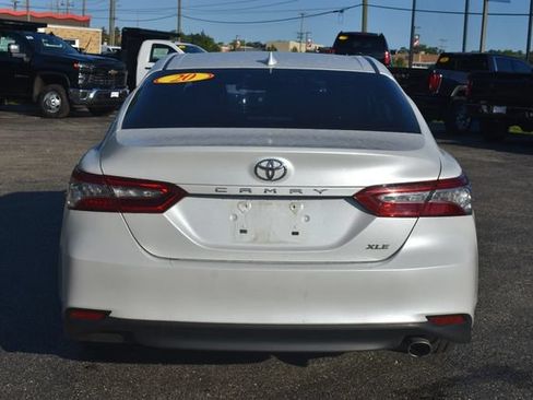 Used 2020 Toyota Camry XLE FWD image 4