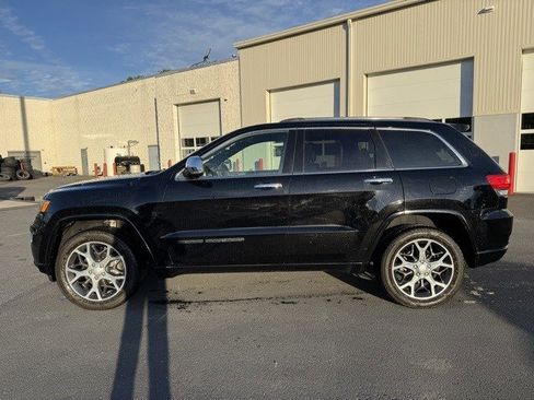 Used 2019 Jeep Grand Cherokee Overland image 2