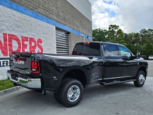 New 2026 RAM 3500 Tradesman AWD/4WD image 7