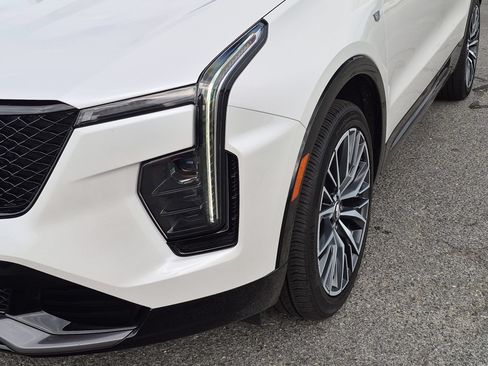Used 2024 Cadillac XT4 Sport FWD image 9