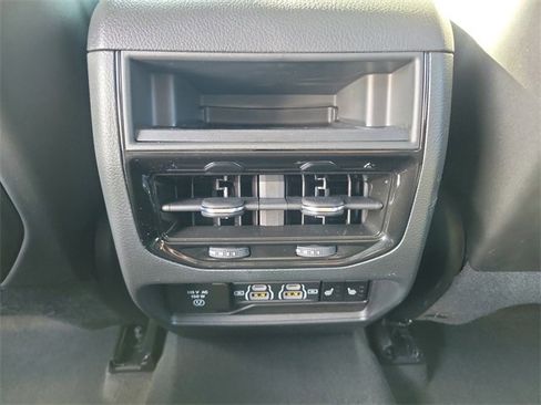 Used 2023 Jeep Grand Cherokee 4WD 4xe w/ Luxury Tech Group II image 11