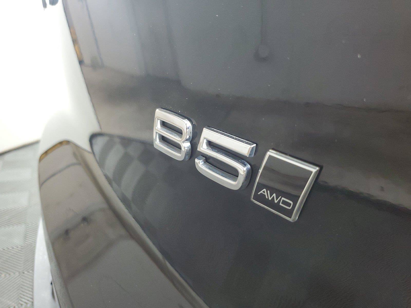 Certified 2026 Volvo XC40 B5 Plus AWD/4WD image 7