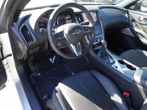 Used 2021 INFINITI Q60 3.0t Luxe w/ Essential Package image 14
