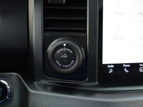 Used 2024 Ford F350 Platinum w/ Tremor Off-Road Package image 31