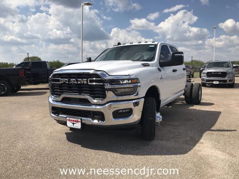 New 2026 RAM 3500 Tradesman w/ Chrome Appearance Group image 3
