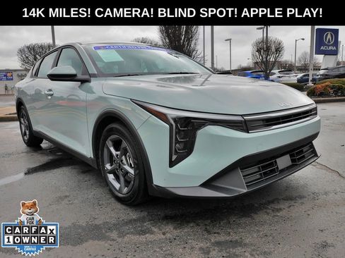 Used 2025 Kia K4 LXS image 1