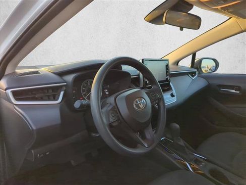 Used 2020 Toyota Corolla LE image 12