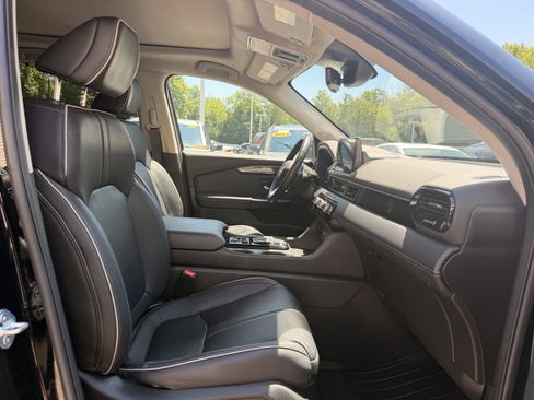 Used 2023 Honda Pilot Elite image 15
