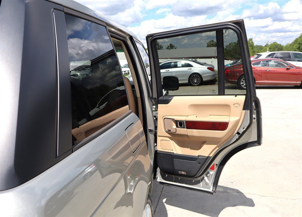 Used 2011 Land Rover Range Rover HSE LUX AWD/4WD image 39
