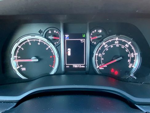 Used 2020 Toyota 4Runner TRD Off-Road Premium image 41