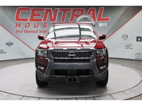 Used 2025 Nissan Frontier SV w/ SV Convenience Package RWD image 2
