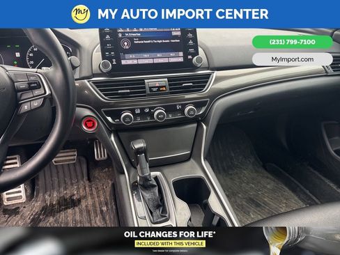 Used 2018 Honda Accord Sport image 10