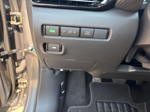 Certified 2025 Nissan Sentra SV FWD image 32