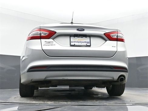 Used 2016 Ford Fusion SE image 46