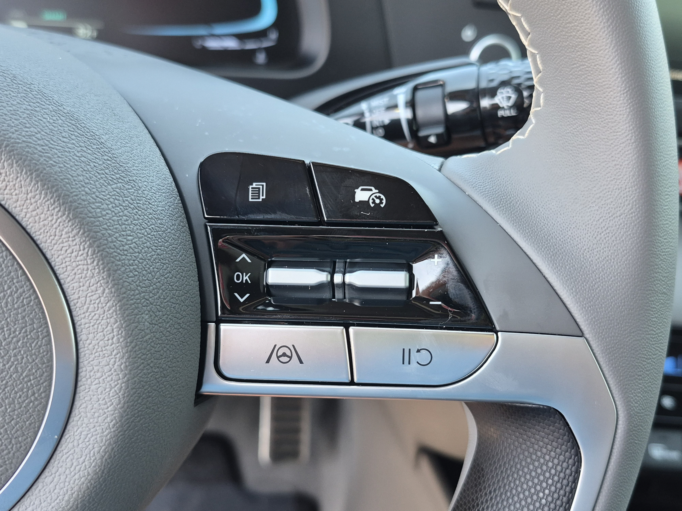 Certified 2026 Hyundai Elantra Sport FWD image 28