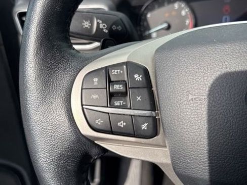 Used 2020 Ford Explorer XLT w/ Equipment Group 202A image 22