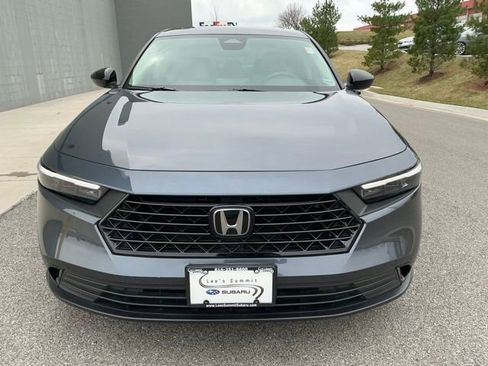 Used 2025 Honda Accord SE image 6