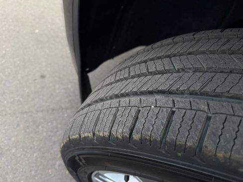 Used 2017 Cadillac Escalade Premium Luxury image 47