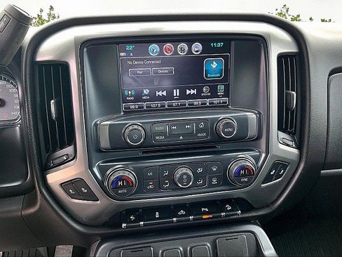 Used 2018 Chevrolet Silverado 1500 LT w/ Redline Edition AWD/4WD image 10