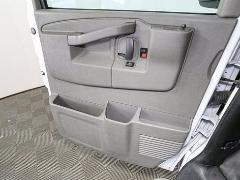 Used 2024 GMC Savana 2500 Work Van w/ Driver Convenience Package image 29