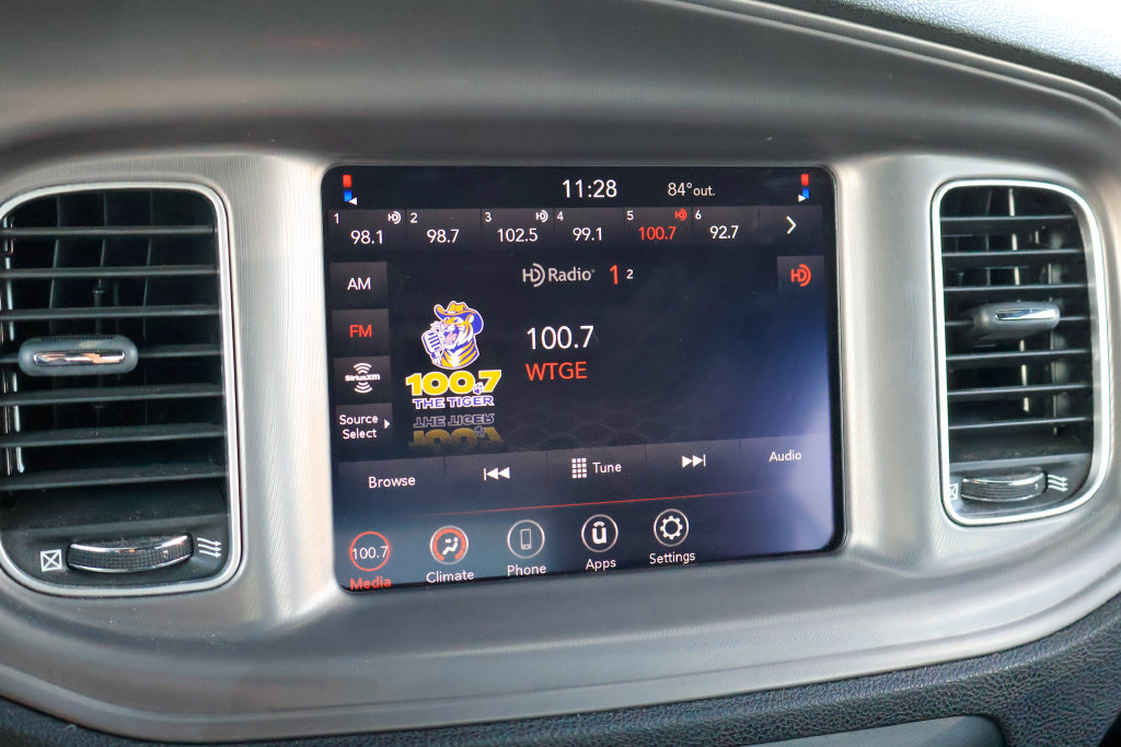 Used 2023 Dodge Charger SXT RWD image 3