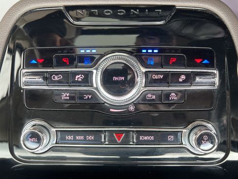 Used 2022 Lincoln Corsair Reserve w/ Elements Package AWD/4WD image 37