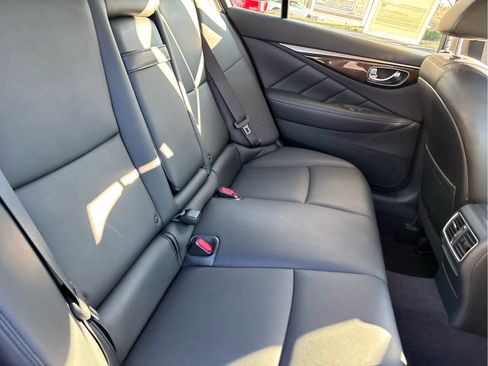 Used 2018 INFINITI Q50 Luxe w/ Essential Package (3.0T Luxe) AWD/4WD image 31