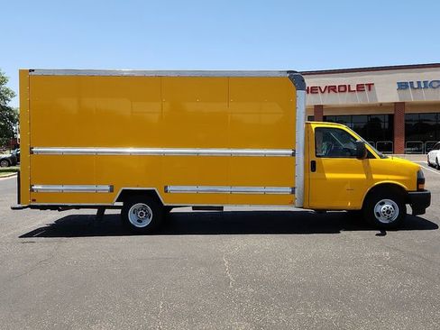 Used 2021 GMC Savana 3500 Extended w/ Power Convenience Package image 5