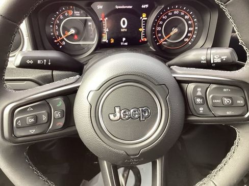 New 2026 Jeep Gladiator Sport image 13