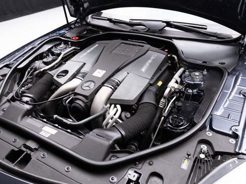 Used 2015 Mercedes-Benz SL 63 AMG w/ Driver Assistance Package image 57