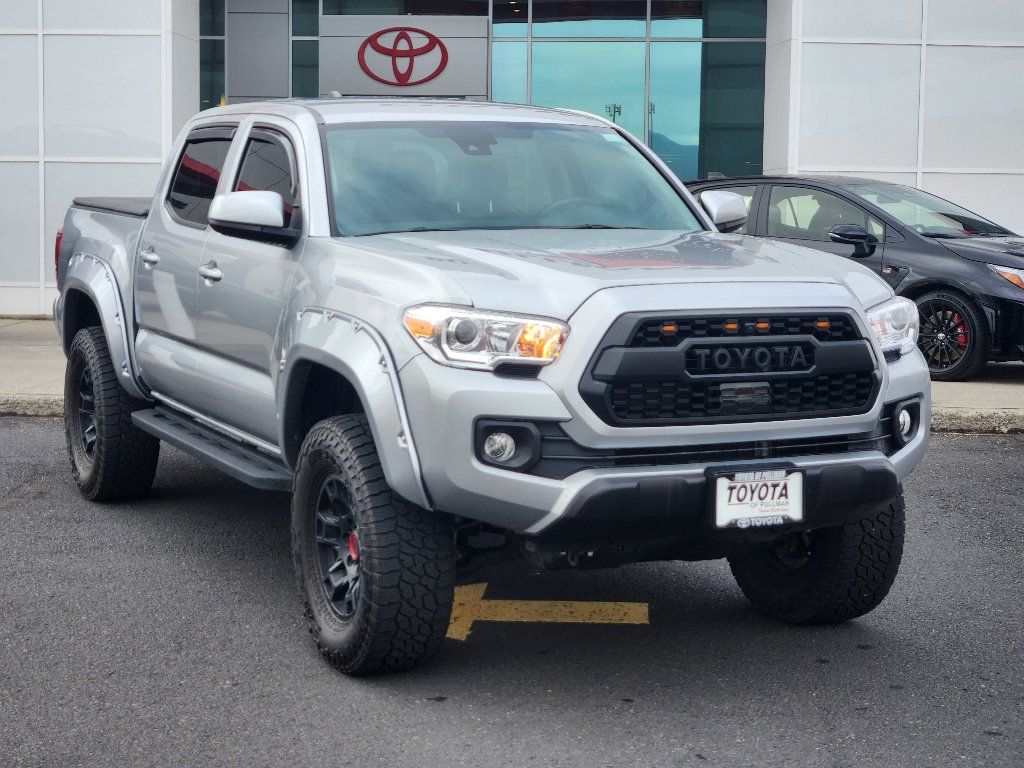 Used 2023 Toyota Tacoma SR AWD/4WD image 1