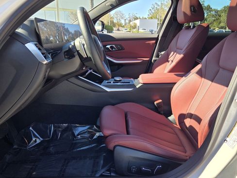 Used 2024 BMW 330i Sedan w/ Premium Package image 10