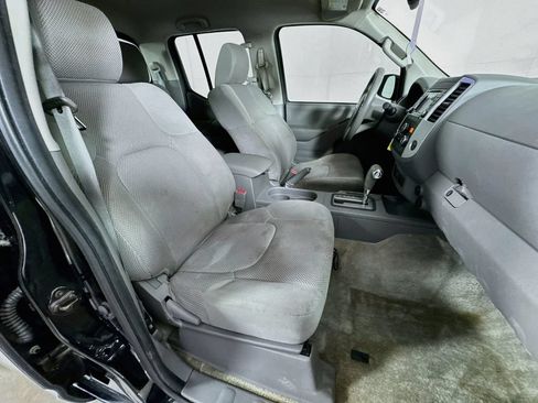 Used 2016 Nissan Frontier SV RWD image 32