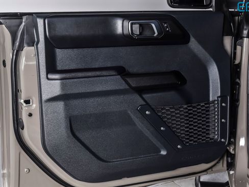 Used 2025 Ford Bronco Outer Banks AWD/4WD image 15