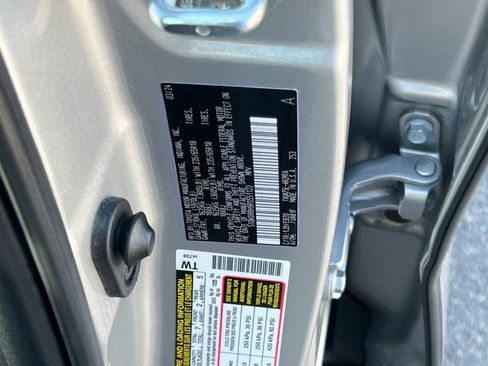 Certified 2024 Toyota Highlander XLE AWD/4WD image 32