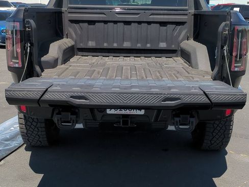 Certified 2025 GMC Hummer EV 3X w/ Extreme Off-Road Package AWD/4WD image 31