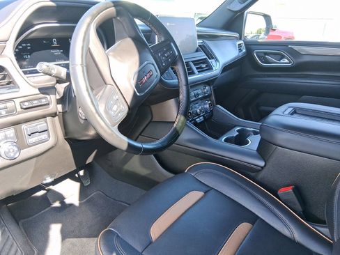 Used 2023 GMC Yukon AT4 w/ AT4 Premium Plus Package AWD/4WD image 11