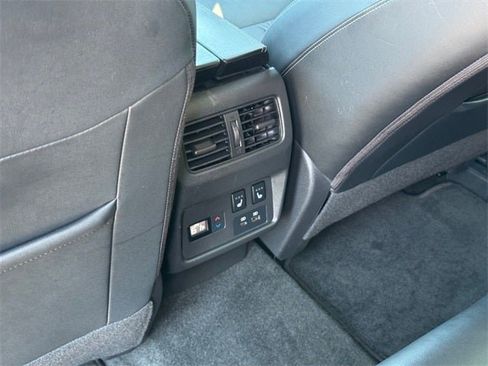 Used 2023 Nissan Rogue Platinum w/ Platinum Premium Package image 15