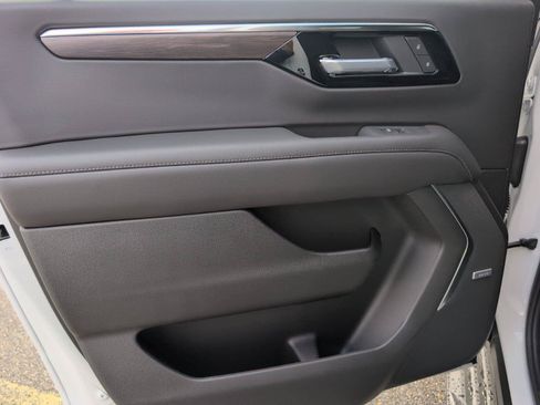 New 2026 Chevrolet Suburban LT w/ Comfort Package AWD/4WD image 31