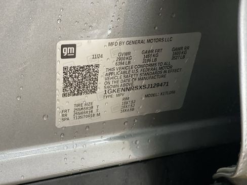 Used 2025 GMC Acadia Elevation image 28