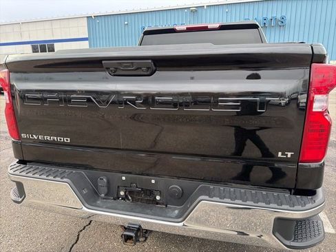 Used 2022 Chevrolet Silverado 1500 LT image 3