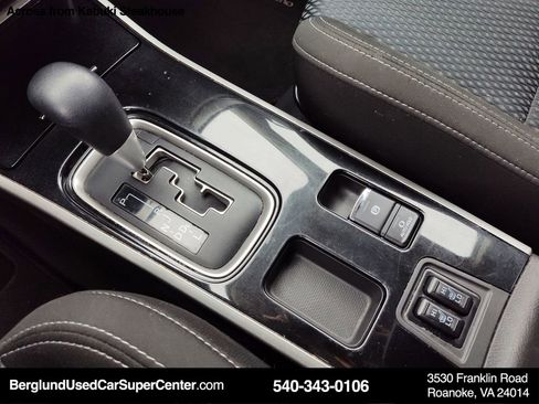 Used 2019 Mitsubishi Outlander ES image 27
