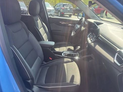 Used 2024 Chevrolet TrailBlazer LT w/ Convenience Package AWD/4WD image 36