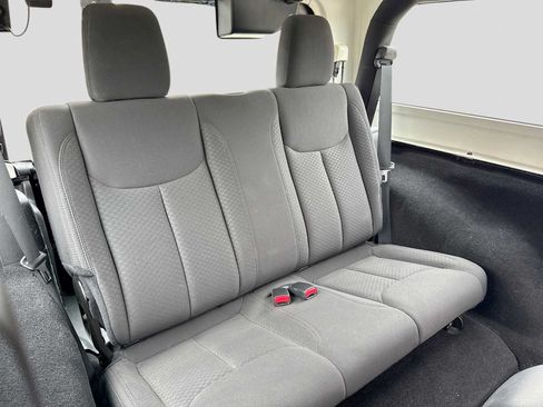 Used 2016 Jeep Wrangler Sport AWD/4WD image 18