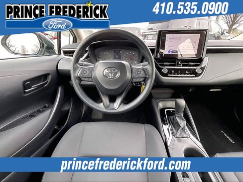 Used 2025 Toyota Corolla LE image 5