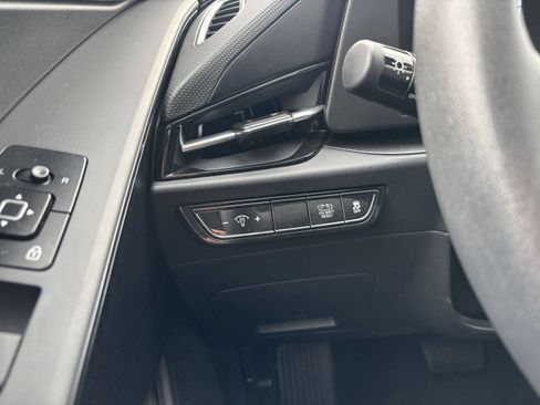 Used 2026 Kia Niro LX FWD image 31